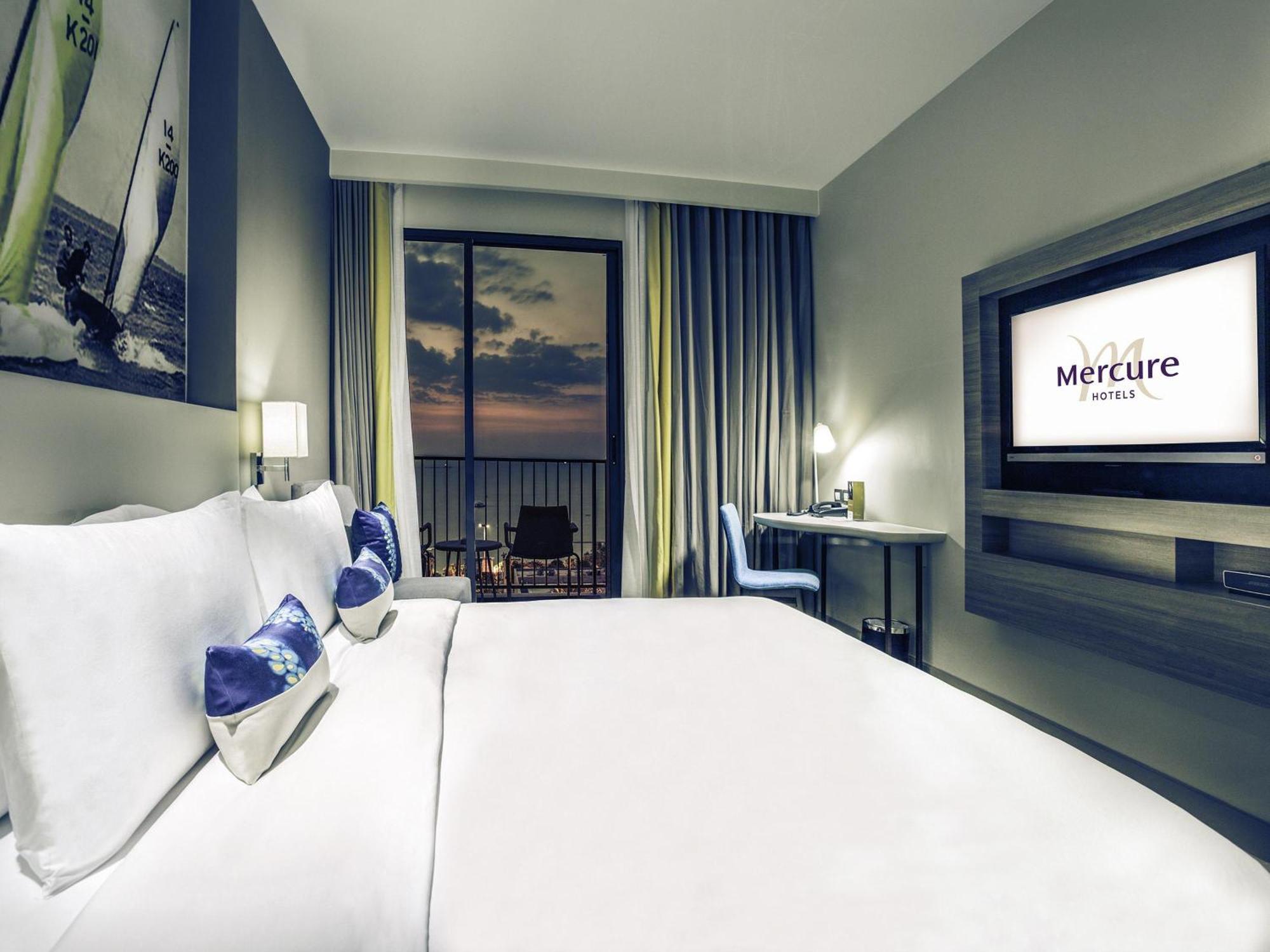 Deluxe King Room Ocean View